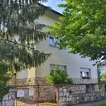 Greenslo Apartman
