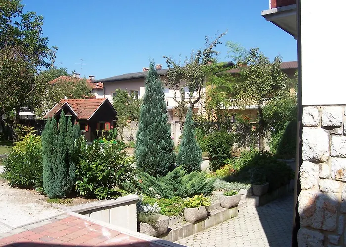 Greenslo Apartmán *